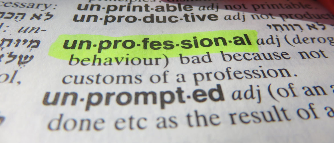 Avoid These Unprofessional Networking Faux Pas logo