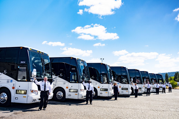 NW Navigator Luxury Coaches: Elevating Travel in Comfort and Style