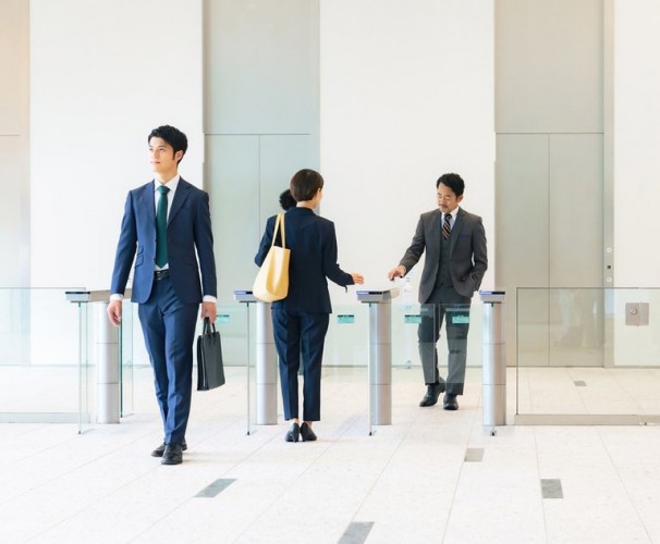 Firms Are Tracking Office Attendance, But Seek to Avoid a ‘Big Brother’ Environment