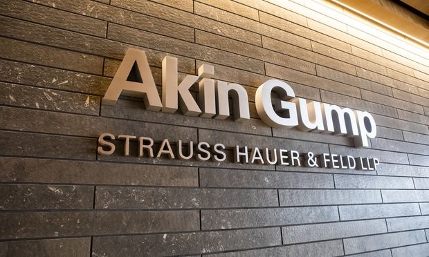 Akin Gump Turns to Virtual Reality Tours for Recruiting